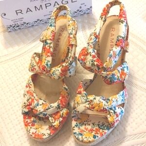 Rampage bohemian Braxton cream floral wedges,NEW